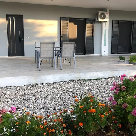 Holiday home Deep Blue *